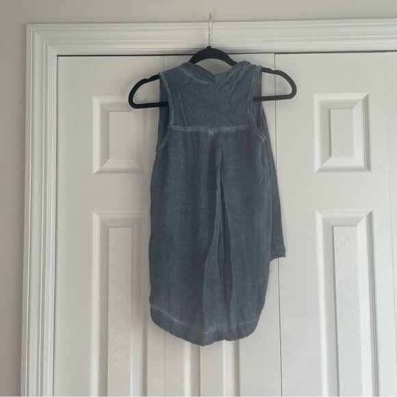 Free people sleeveless blouse - Picture 3 of 3